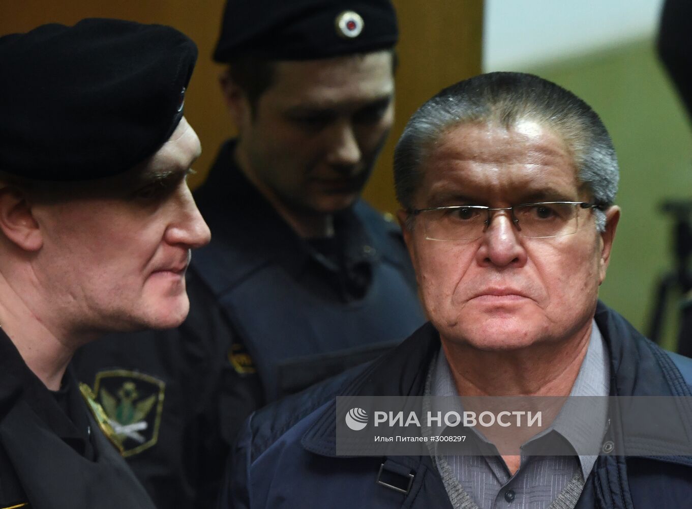Рассмотрение ходатайства следствия о продлении ареста Алексею Улюкаеву