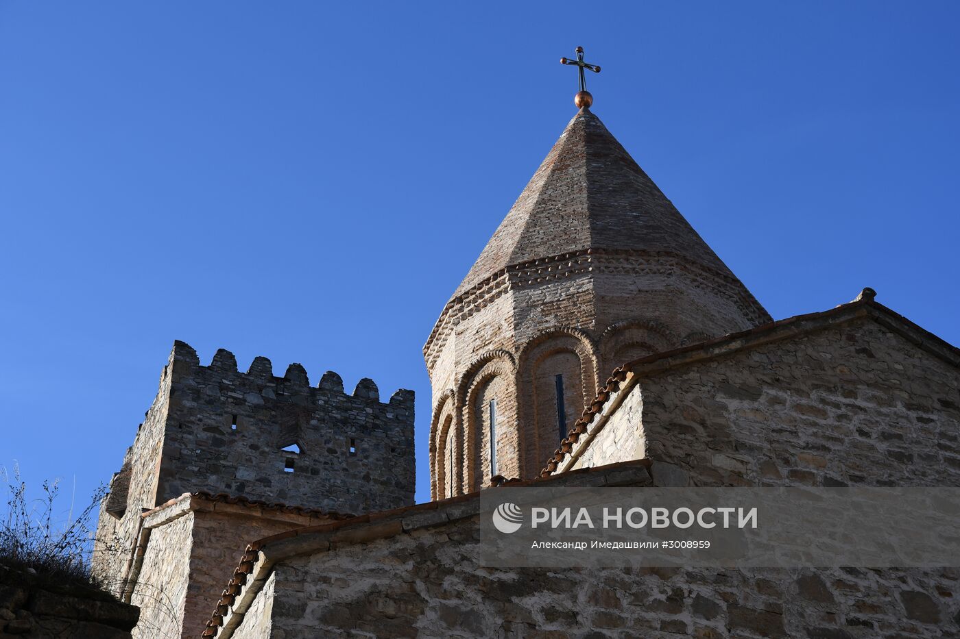 Страны мира. Грузия. Крепость Ананури