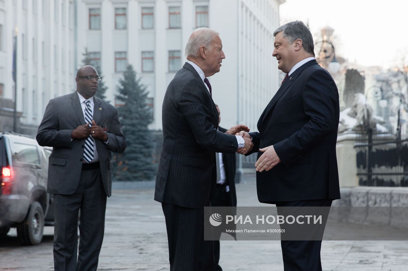 Встреча президента Украины Петра Порошенко с вице-президентом США Джо Байденом в Киеве