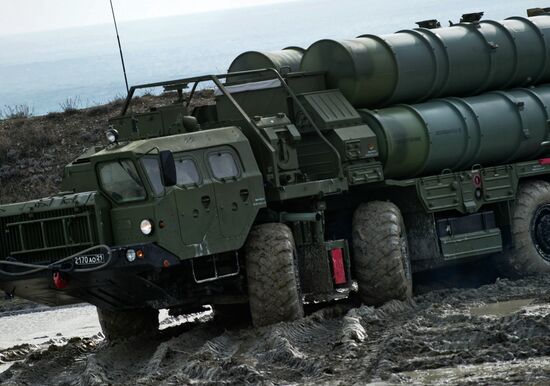 Полк С-400 заступил на боевое дежурство в Крыму