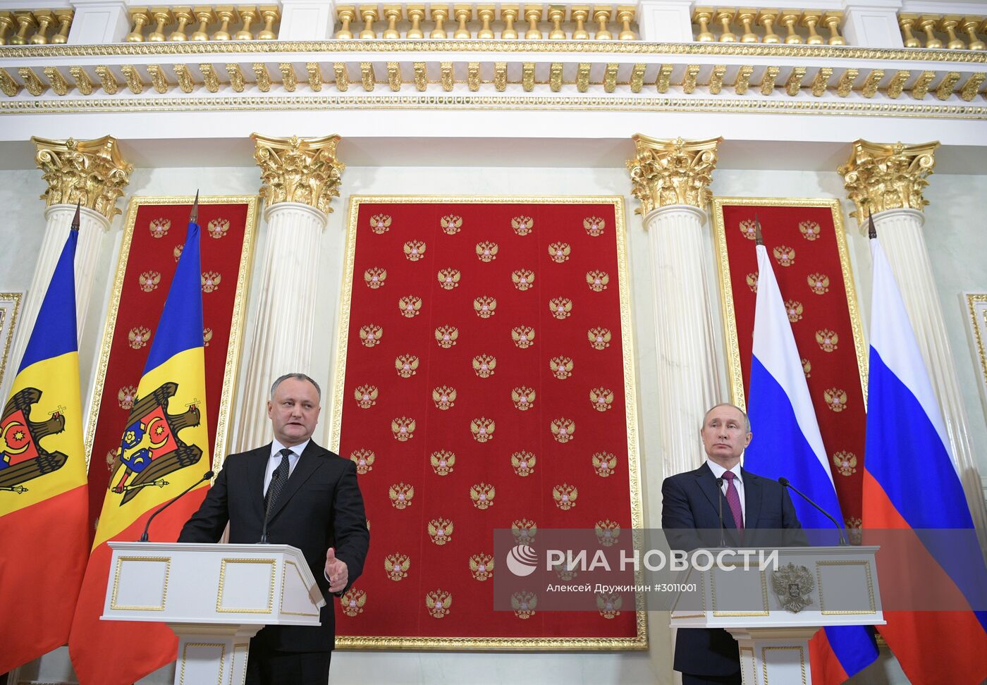 Встреча президента РФ В. Путина с президентом Молдавии И. Додоном