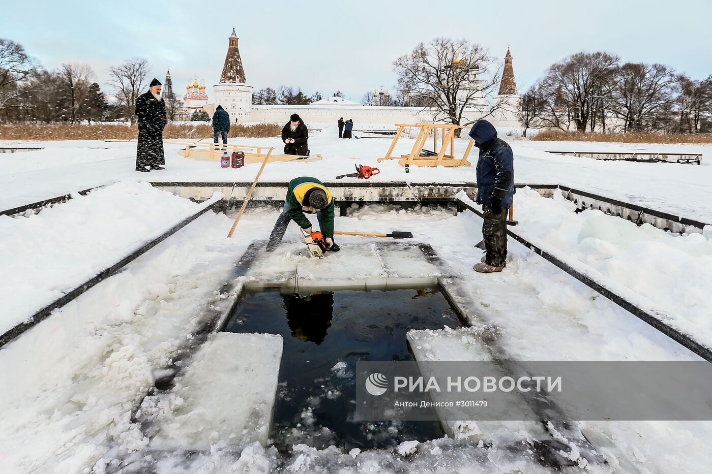 Крещение в Иосифо-Волоцком мужском монастыре в Московской области