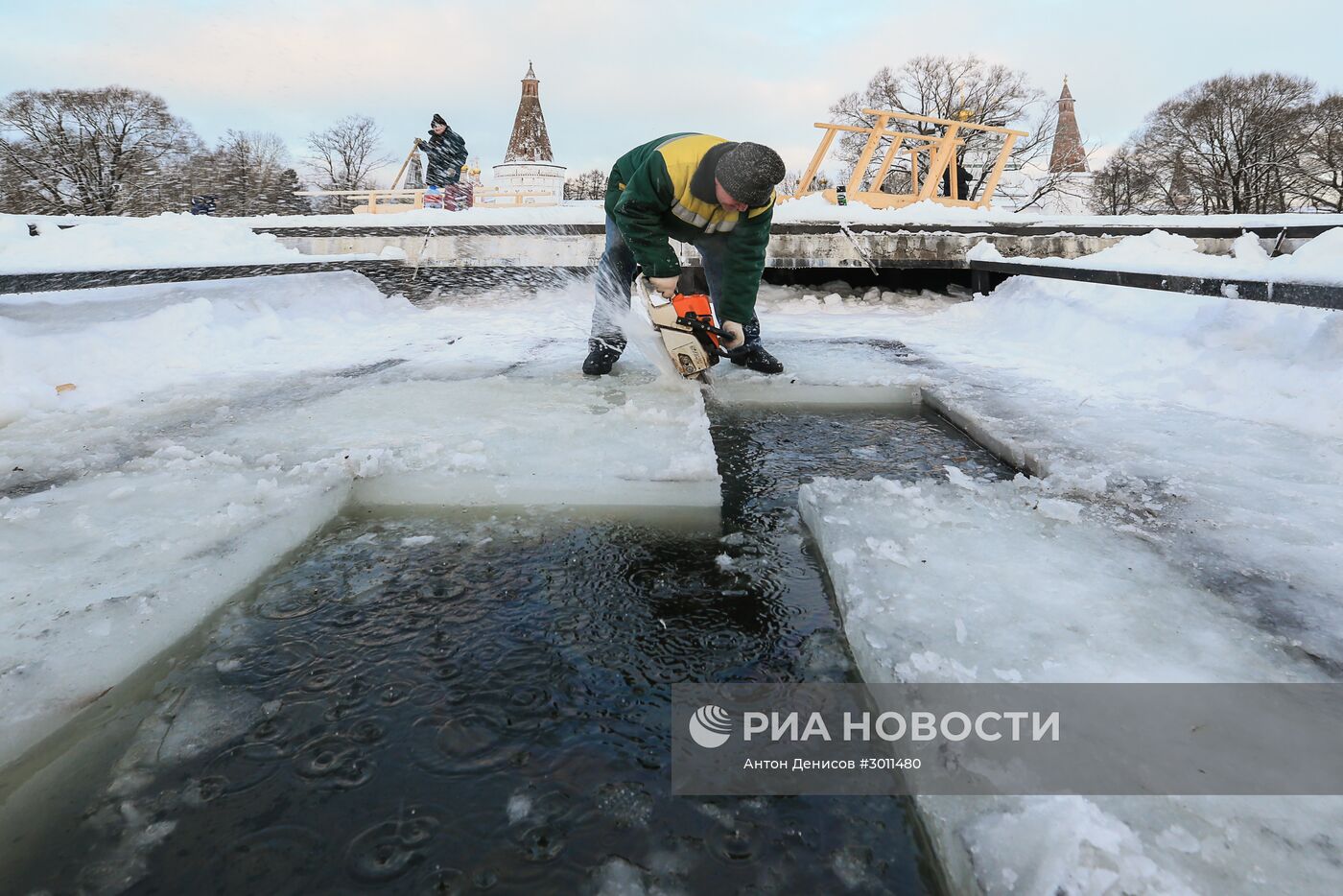 Крещение в Иосифо-Волоцком мужском монастыре в Московской области