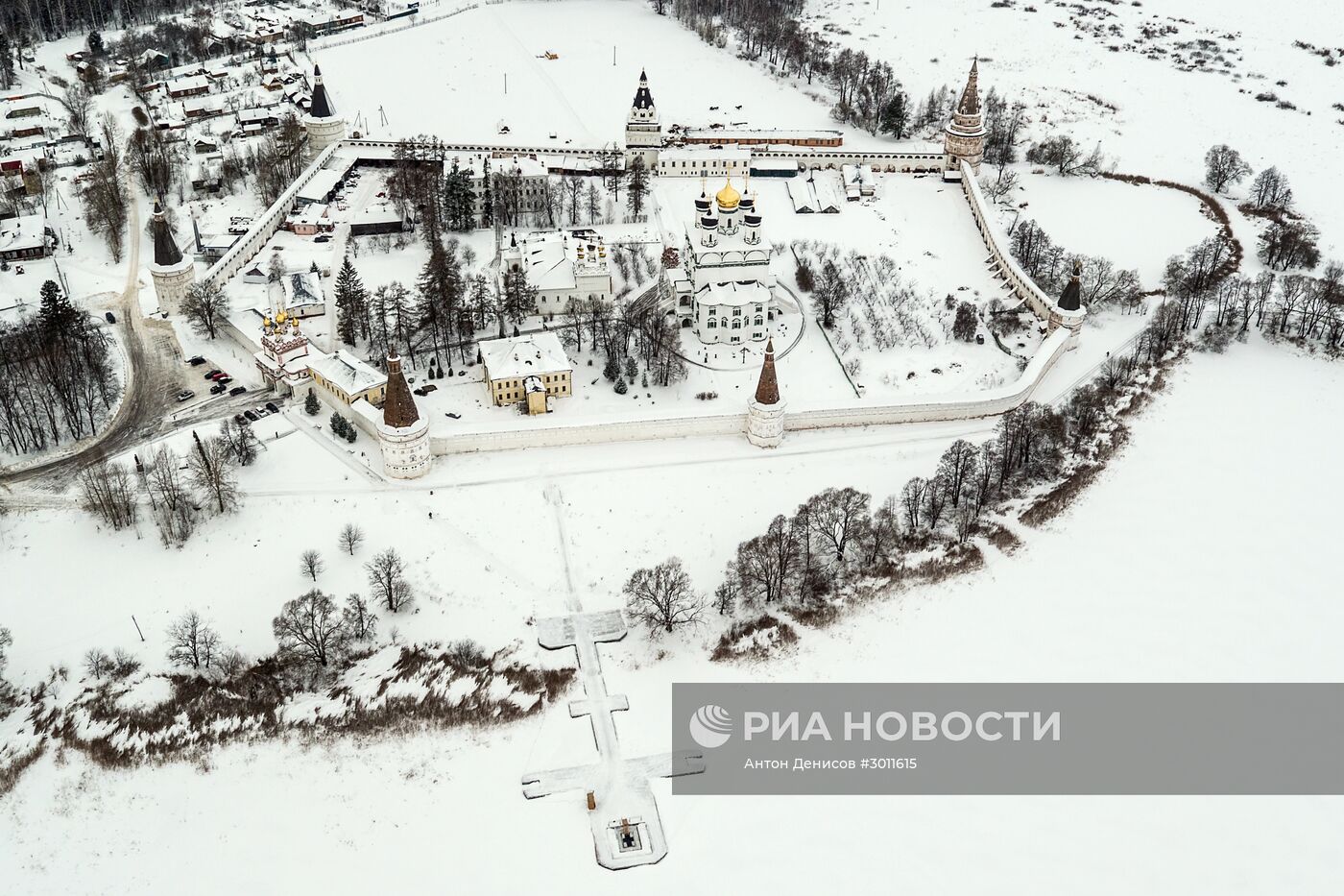 Крещение в Иосифо-Волоцком мужском монастыре в Московской области