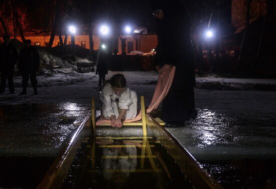 Крещение в Богородицком Житенном женском монастыре в Осташкове