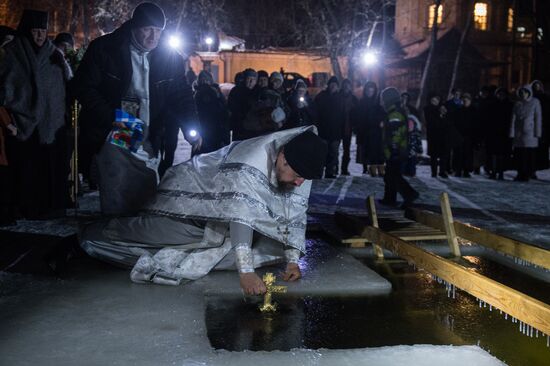 Крещение в Богородицком Житенном женском монастыре в Осташкове