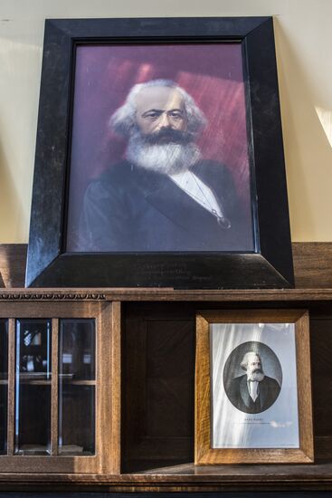 Му­зей "Ка­би­нет и квар­ти­ра В.И. Ле­ни­на в Крем­ле".