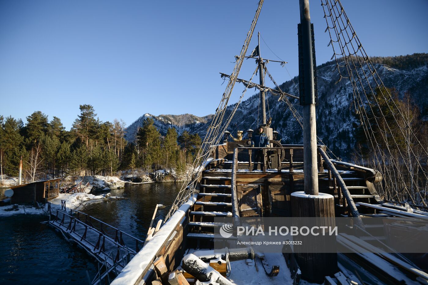 Корабль "Черная Жемчужина" в Хакасии