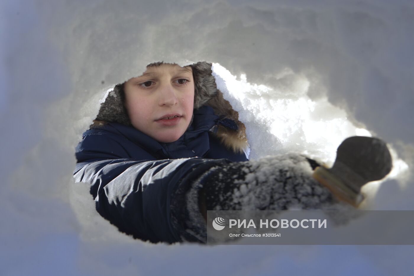 Строительство снежной крепости в Ярославской области