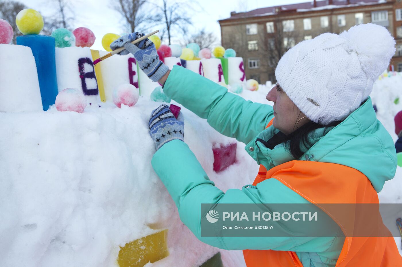 Строительство снежной крепости в Ярославской области