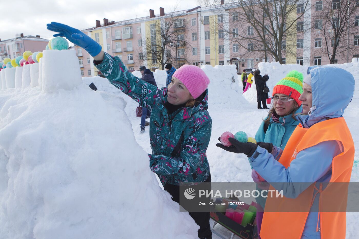 Строительство снежной крепости в Ярославской области
