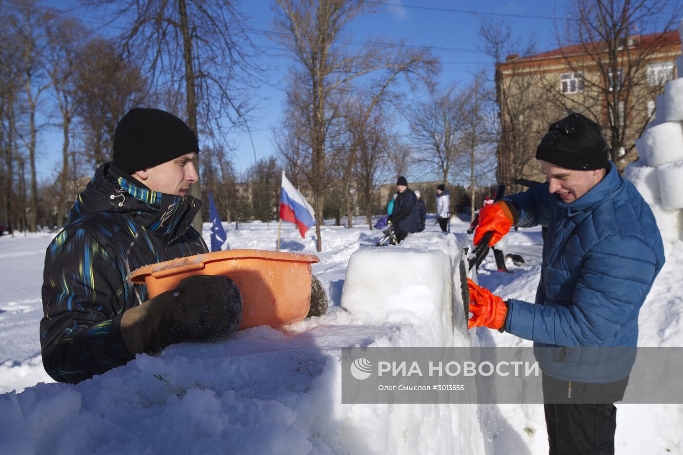 Строительство снежной крепости в Ярославской области