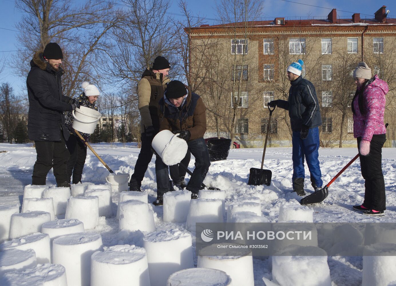 Строительство снежной крепости в Ярославской области