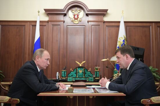 Президент РФ В. Путин встретился с губернатором Свердловской области Е. Куйвашевым