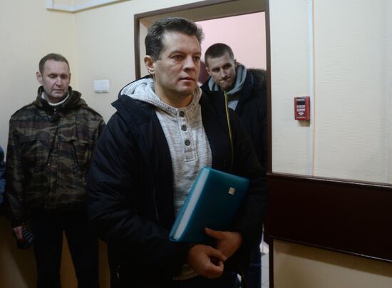 Рассмотрение ходатайства следствия о продлении ареста украинскому журналисту Роману Сущенко