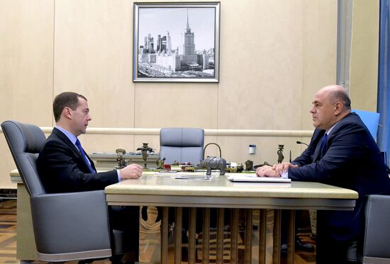 Премьер-министр РФ Д. Медведев встретился с главой ФНС РФ М. Мишустиным