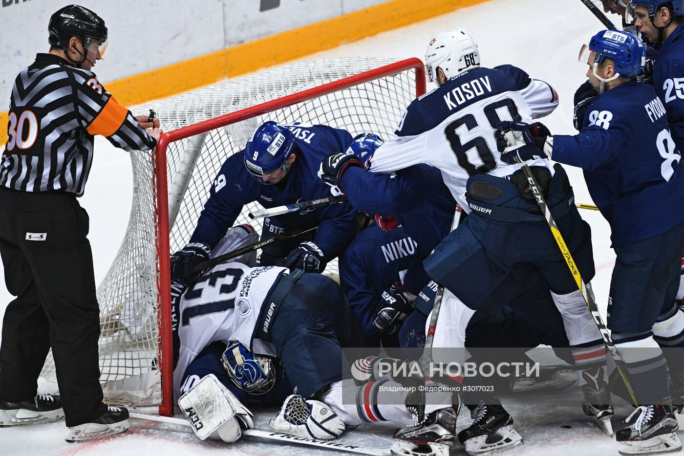 Хоккей. КХЛ. Матч "Динамо" (Москва) - "Металлург" (Магнитогорск)