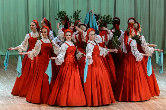 Концерт ансамбля "Березка" имени Н.С.Надеждиной