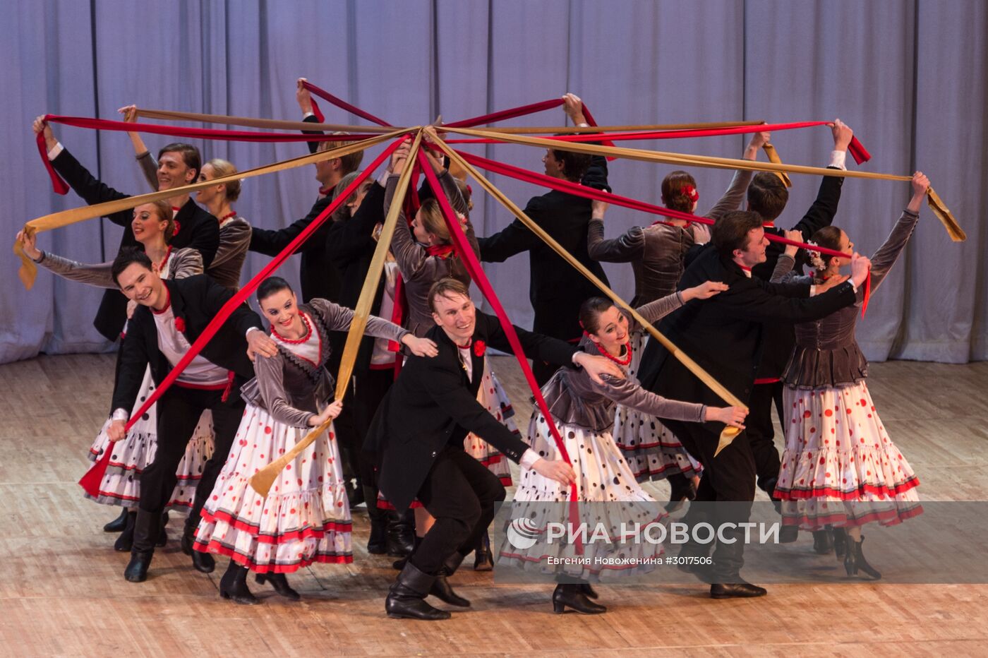 Концерт ансамбля "Березка" имени Н.С.Надеждиной