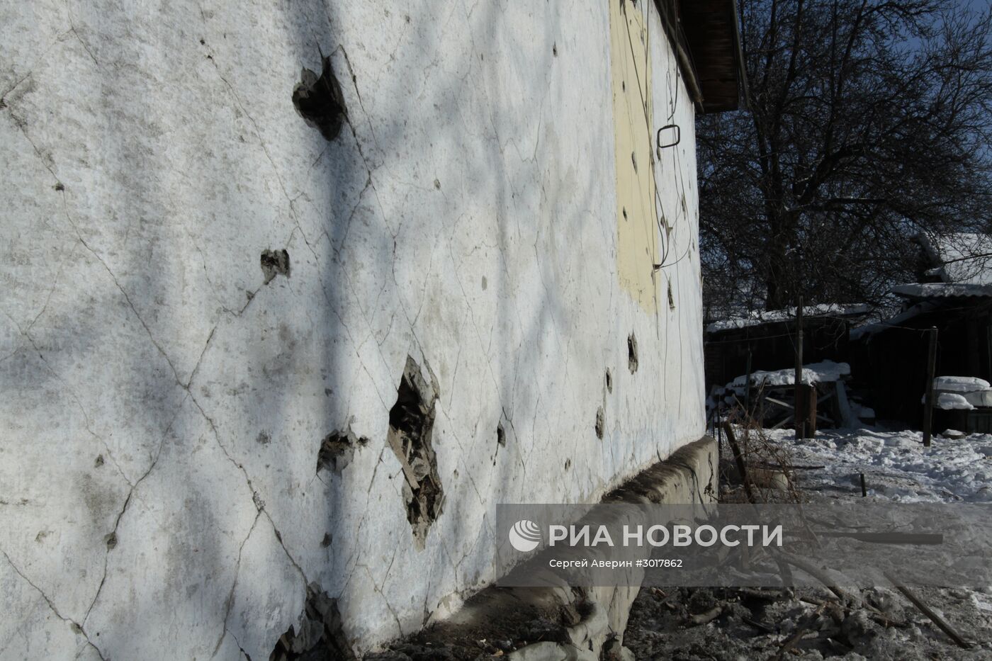 Последствия обстрелов в Донецкой области