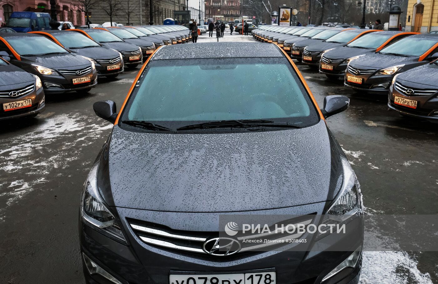 Запуск сервиса каршеринга "Делимобиль" в Санкт-Петербурге