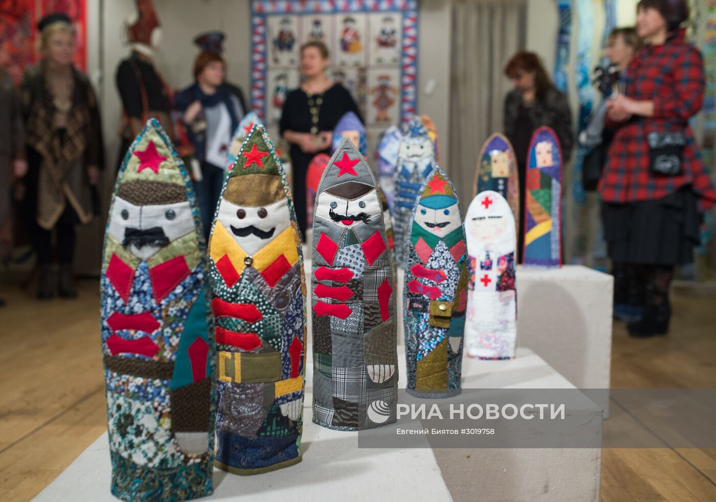 Открытие выставки "Аты-баты"