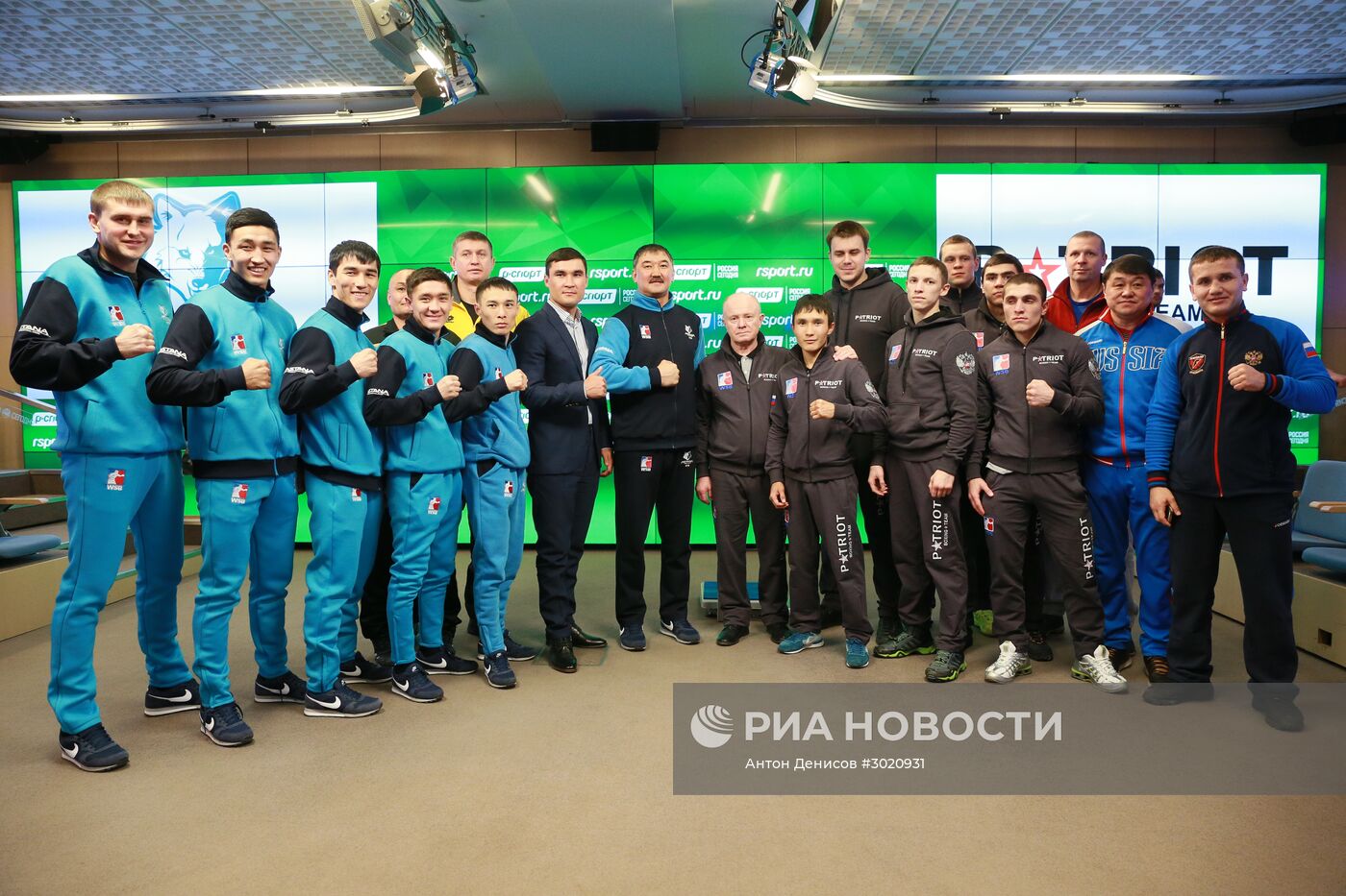 Взвешивание боксеров в преддверии матча команд Patriot Boxing Team (Россия) - Astana Arlans (Казахстан)