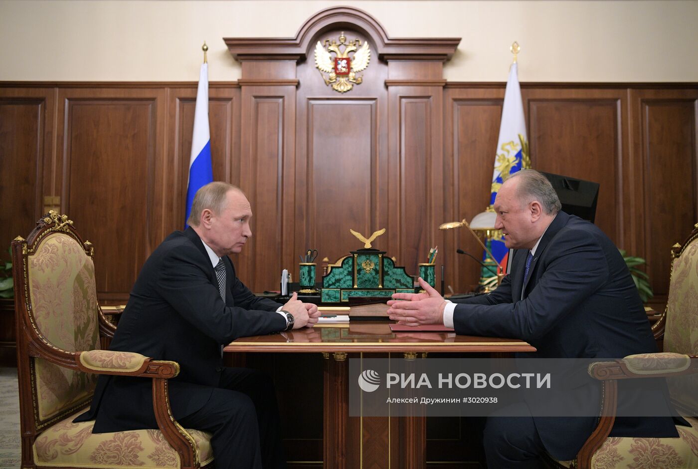 Рабочая встреча президента РФ В. Путина с губернатором Камчатского края В. Илюхиным