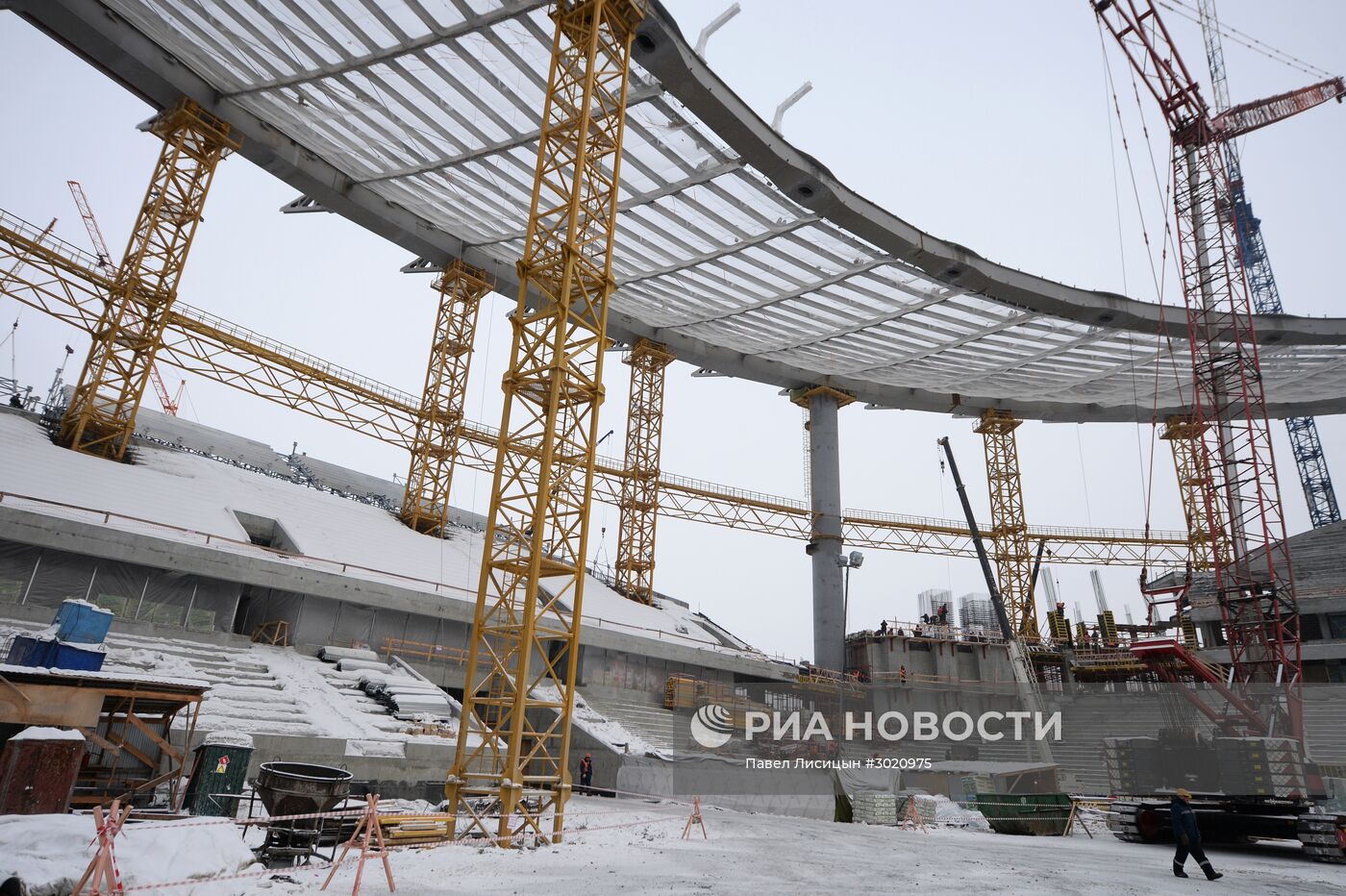 В. Мутко посетил реконструкцию стадиона "Центральный" в Екатеринбурге