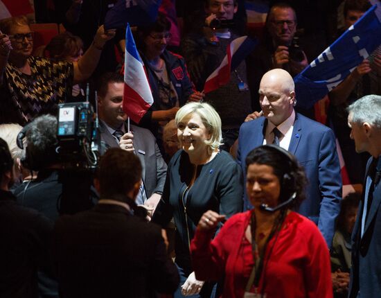 Предвыборная кампания кандидата на пост президента Франции Марин Ле Пен