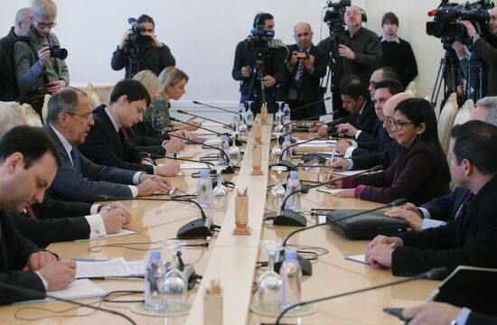 Встреча глав МИД РФ и Венесуэлы С. Лаврова и Д. Родригес