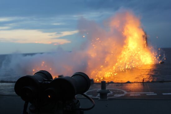 Дальний морской поход отряда боевых кораблей Северного флота РФ