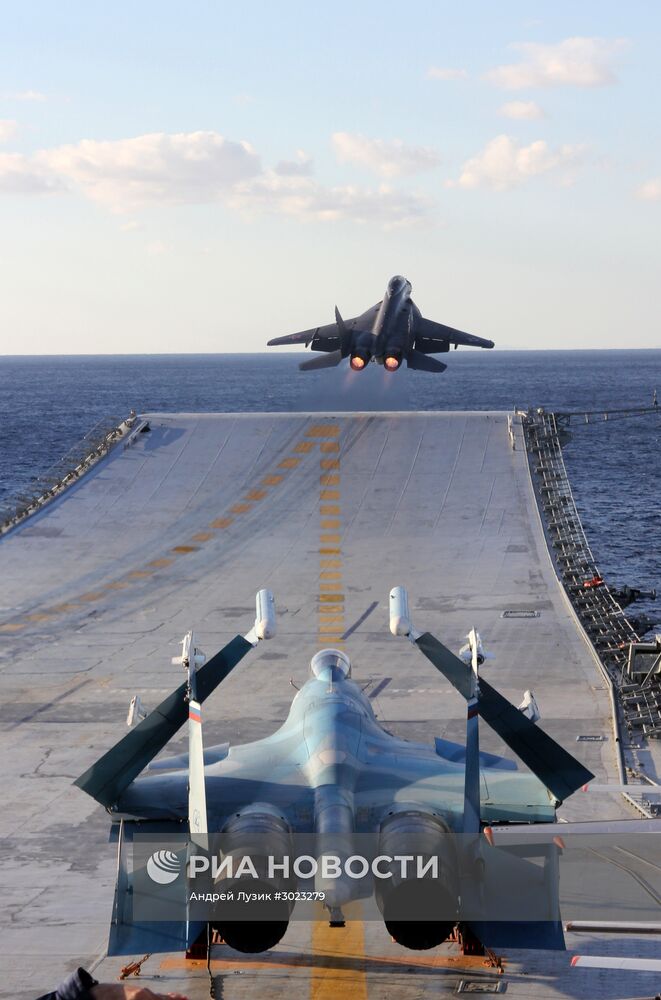 Дальний морской поход отряда боевых кораблей Северного флота РФ