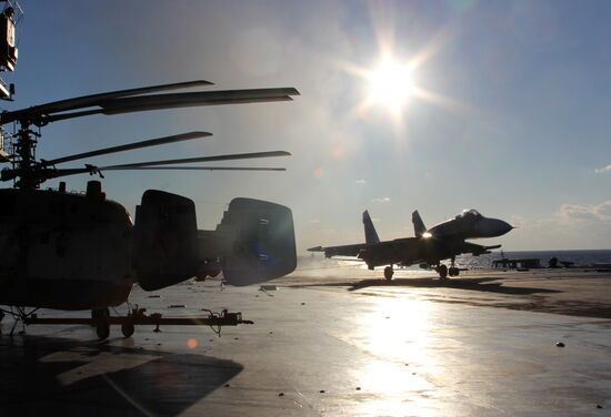 Дальний морской поход отряда боевых кораблей Северного флота РФ