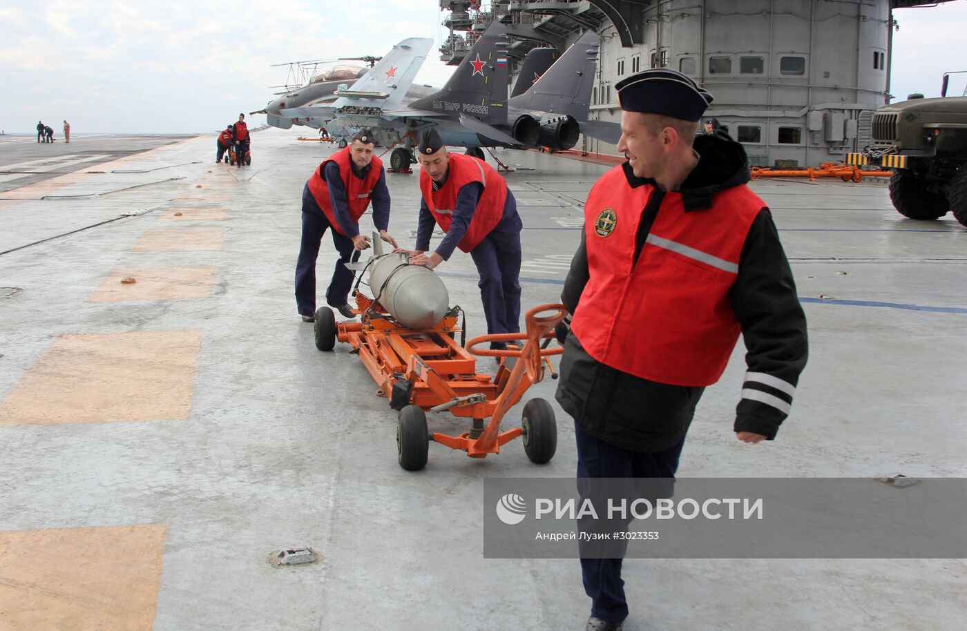 Дальний морской поход отряда боевых кораблей Северного флота РФ