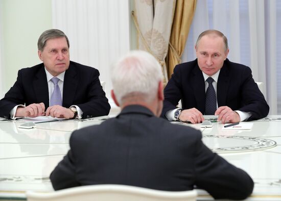 Президент РФ В. Путин встретился с председателем правления Volkswagen AG М. Мюллером