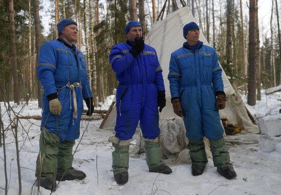 Тренировка по "зимнему выживанию" космонавтов