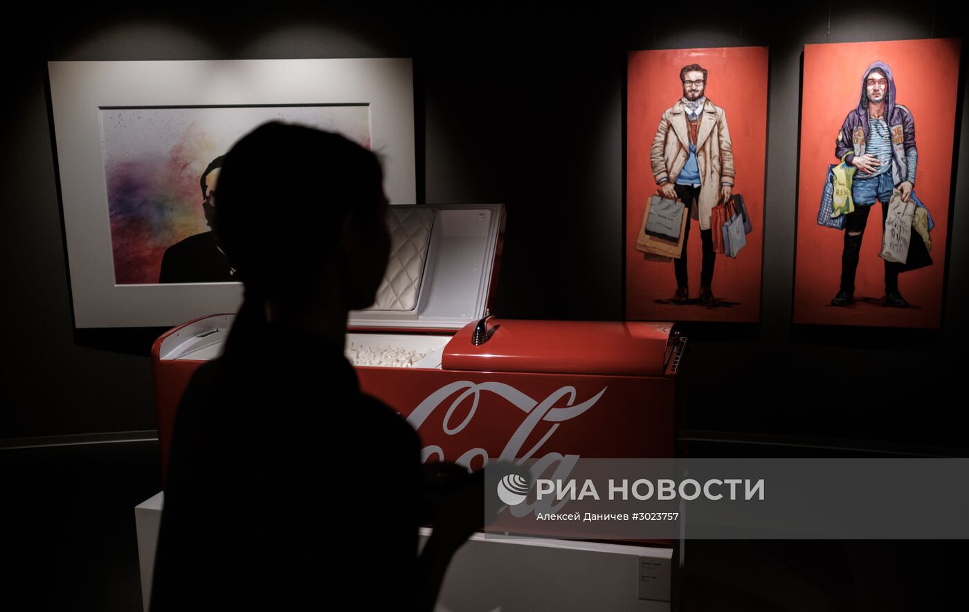 Открытие выставки С. Шнурова в галерее Эрарта