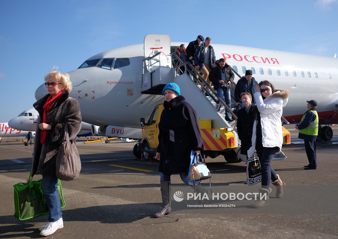 Международный аэропорт "Краснодар" принял одноименный самолет авиакомпании "Россия"