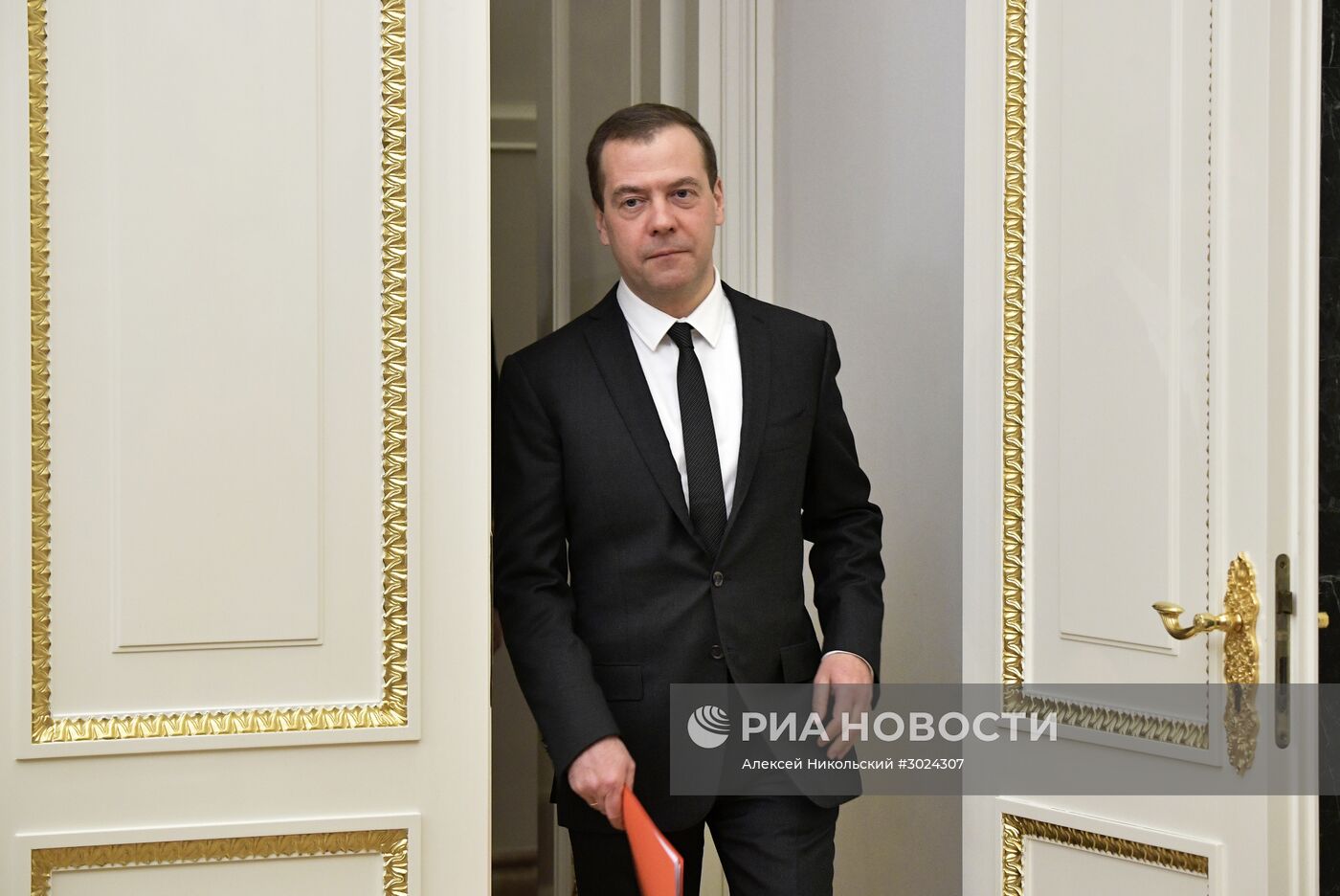 Президент РФ В. Путин провел заседание Совбеза РФ