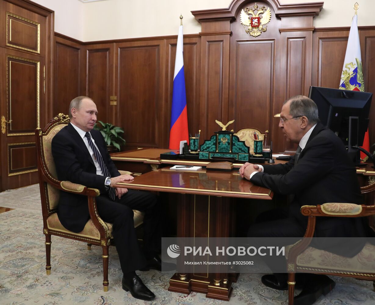 Рабочая встреча президента РФ В. Путина с главой МИД РФ С. Лавровым