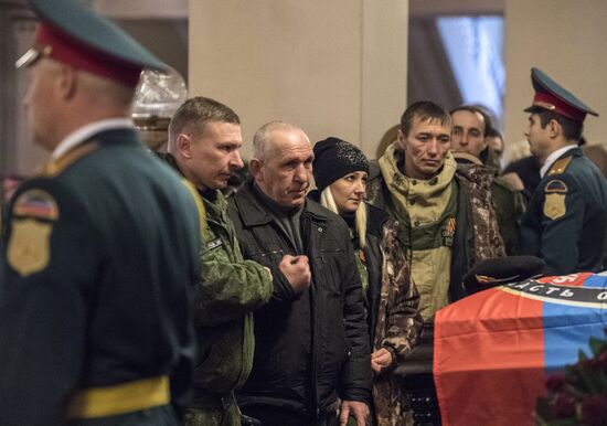 Прощание с командиром батальона "Сомали" М. Толстых ("Гиви") в Донецке