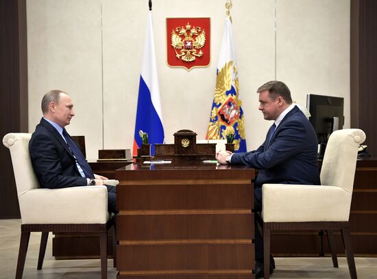 Рабочая встреча президента РФ В. Путина с врио губернатора Рязанской области Н. Любимовым