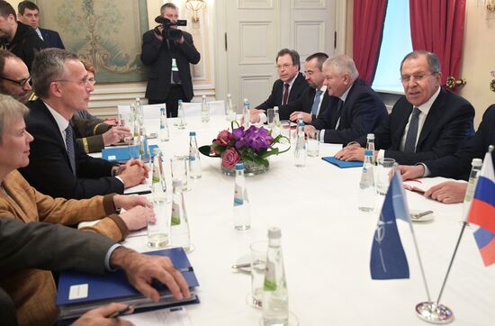 Встреча министра иностранных дел РФ С. Лаврова с генеральным секретарем НАТО Й. Столтенбергом