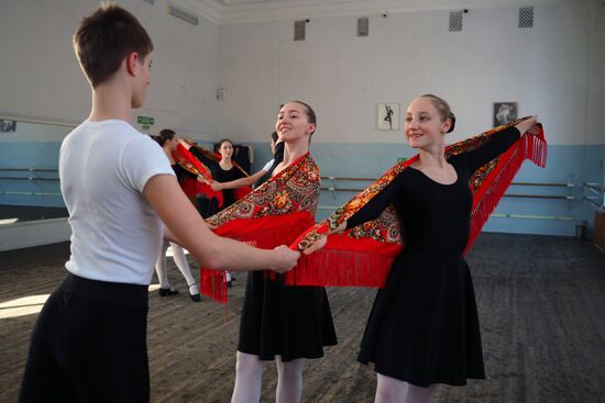 Школа-интернат народного искусства для одаренных детей имени В.Г.Захарченко в Краснодаре