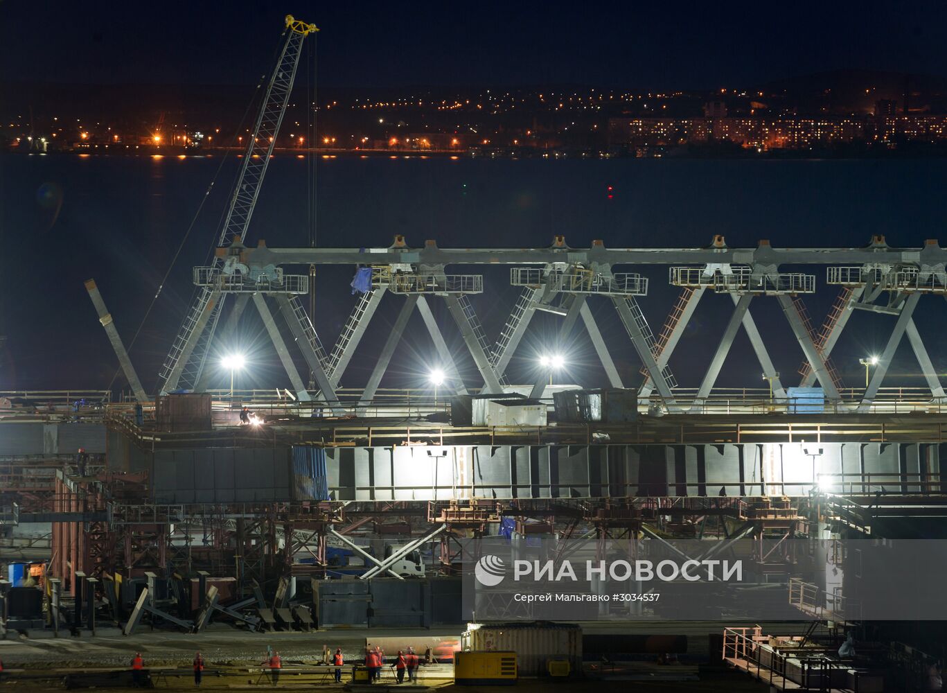 Строительство моста через Керченский пролив в Крыму