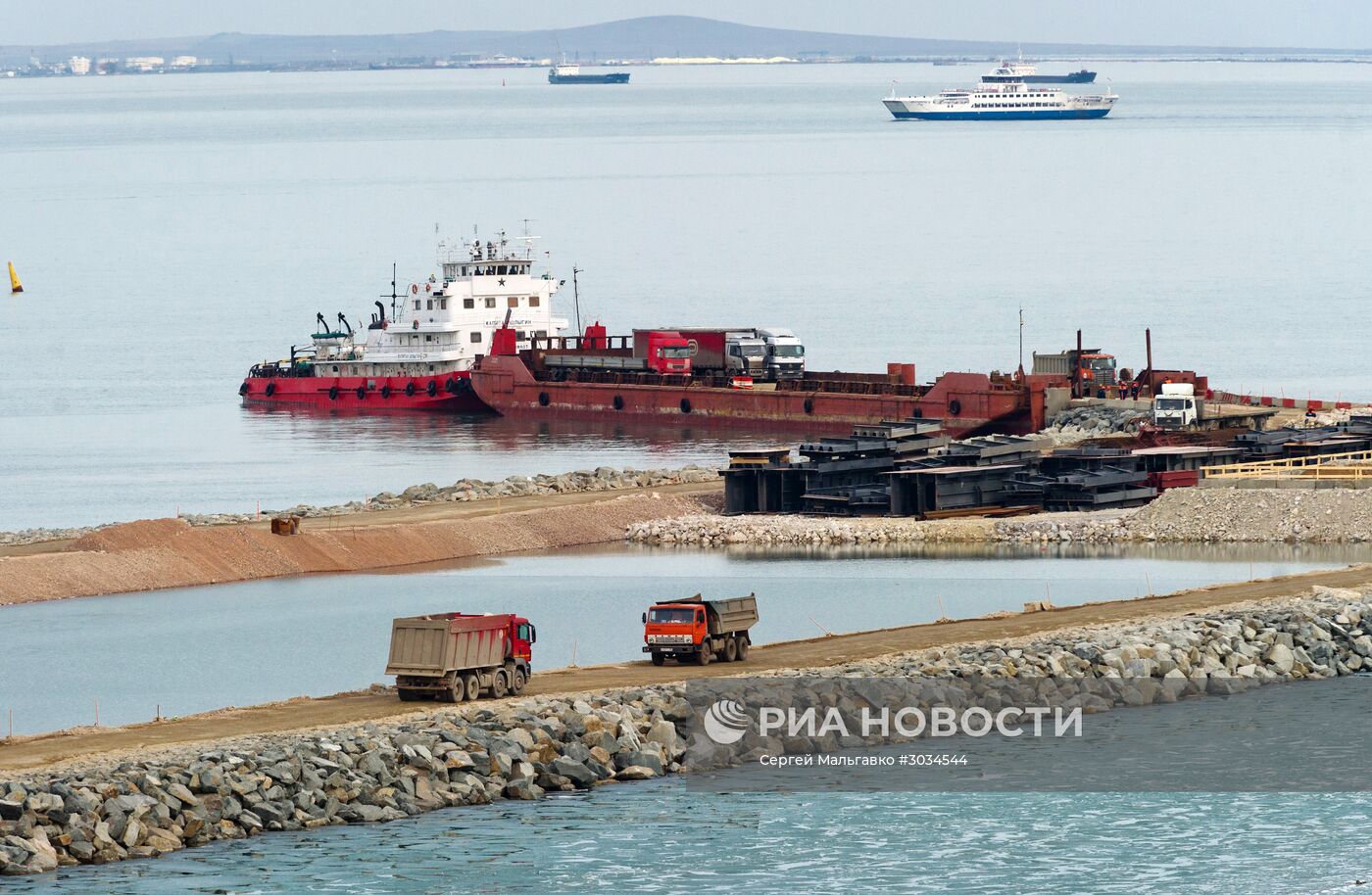 Строительство моста через Керченский пролив в Крыму