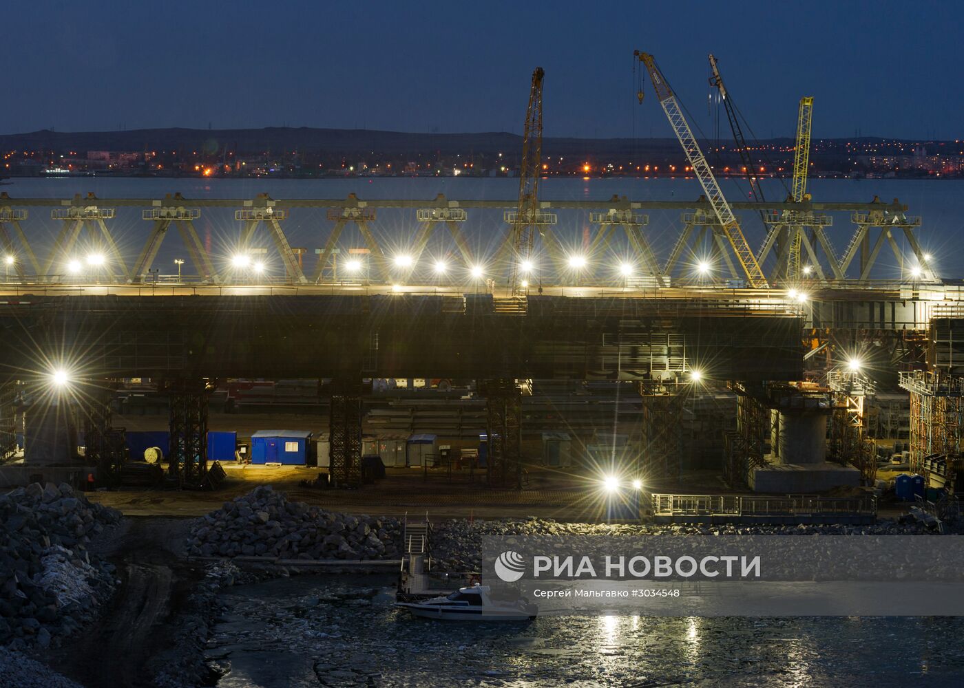 Строительство моста через Керченский пролив в Крыму