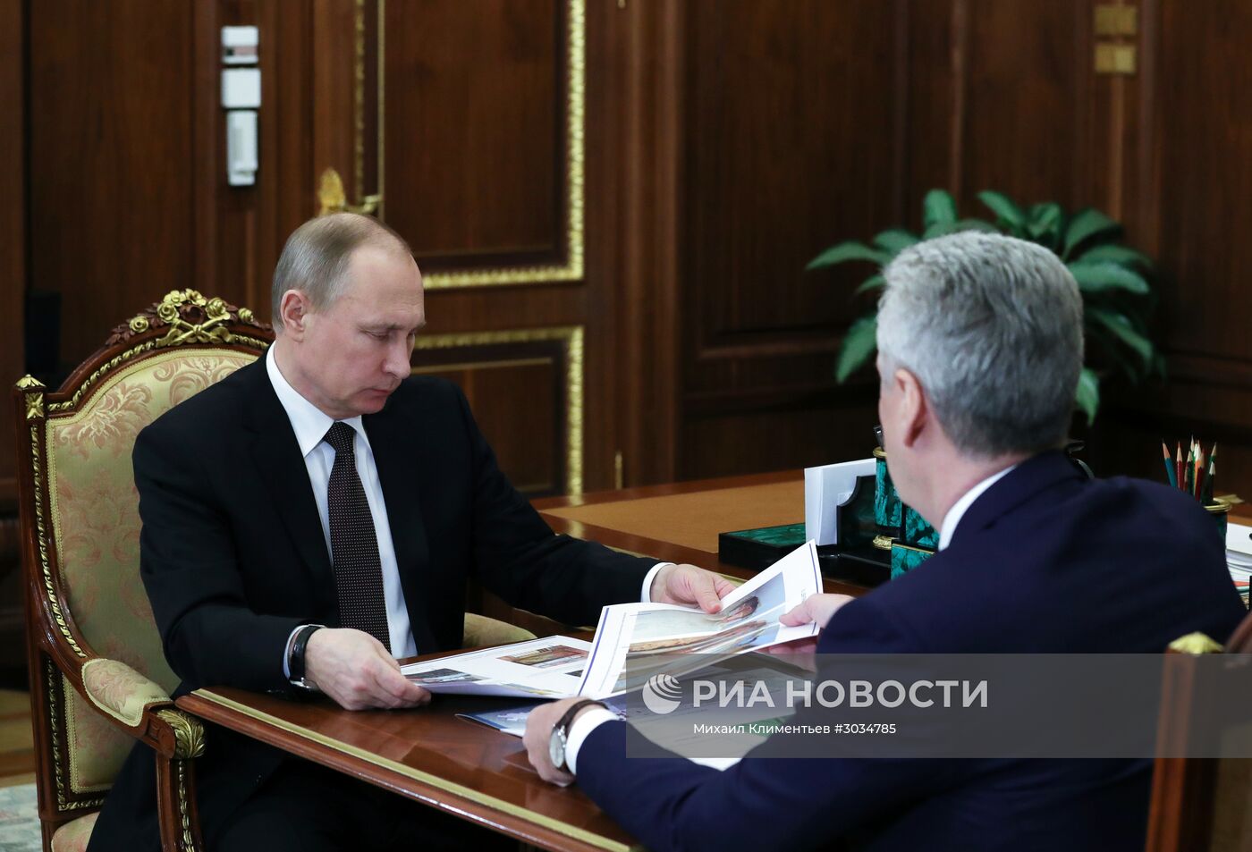 Президент РФ В. Путин встретился с мэром Москвы С. Собяниным