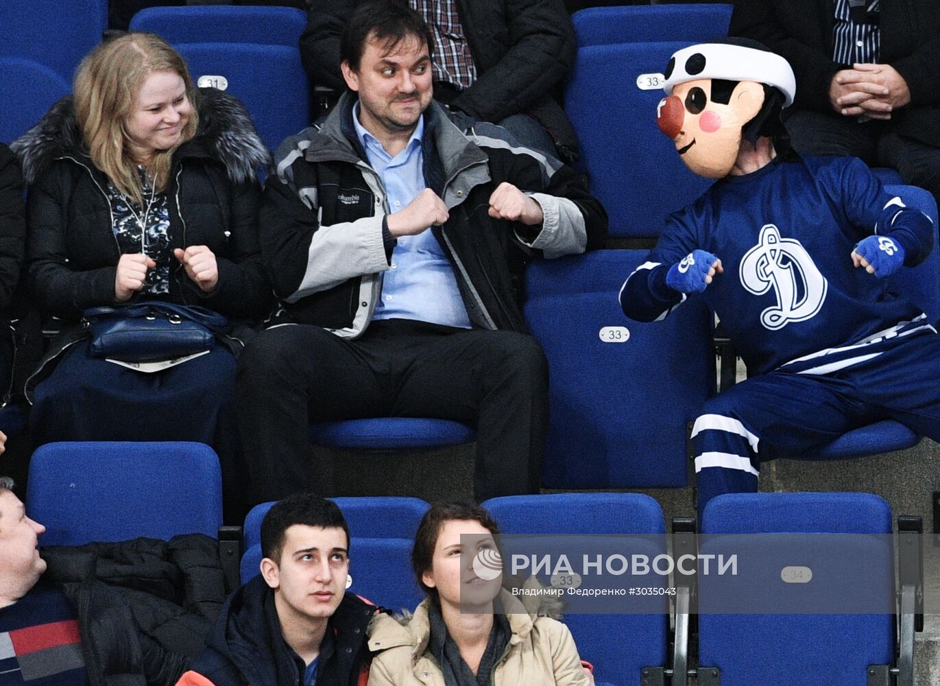 Хоккей. КХЛ. Матч "Динамо" (Москва) - "Торпедо"